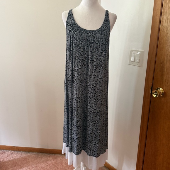Anne Klein Gray Sleeveless Scoop Neck Maxi Dress - Picture 8 of 9